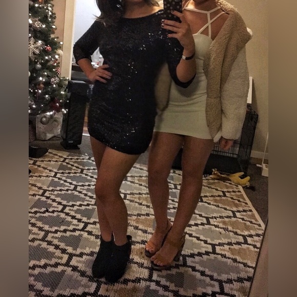 Sequin size M black backless Tobi dress worn once. - Picture 2 of 3